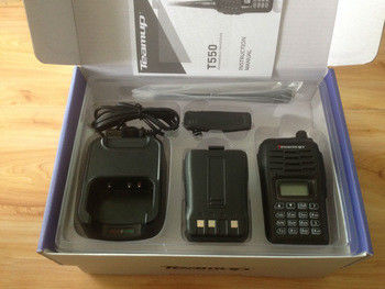 가장 강력한 T550 VHF/UHF 워키 토키 4W 출력 전력 및 16 개의 저장 채널