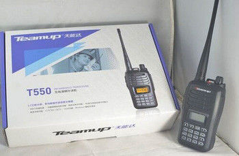 가장 강력한 T550 VHF/UHF 워키 토키 4W 출력 전력 및 16 개의 저장 채널