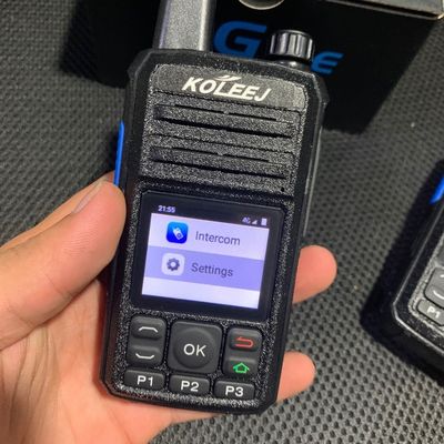 휴대용 4G 워키 토키 GPS WCDMA SIM 카드 와이파이 블루투스 및 젤로 무선