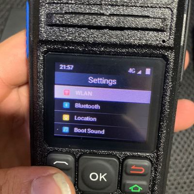 휴대용 4G 워키 토키 GPS WCDMA SIM 카드 와이파이 블루투스 및 젤로 무선