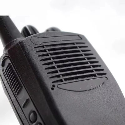 UHF/VHF 디지털 라디오 핸드 헤드 워키 토키 리?? 이온 배터리와 5-10km 대화 범위