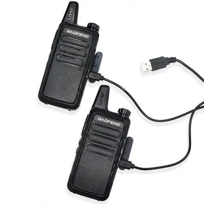 USB 충전 쌍방향 라디오 워키 토키 115*60*33mm 디지털 모델 XIR P3688